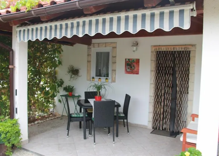 Appartement In Sabunike Mit Terrasse, Klimaanlage, W-lan *