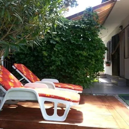 Appartamento In Sabunike Mit Terrasse, Klimaanlage, W-lan *