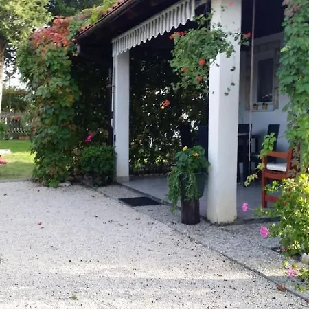In Sabunike Mit Terrasse, Klimaanlage, W-lan * Privlaka (Zadar)